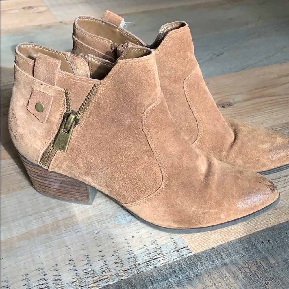 Crown Vintage ankle boots